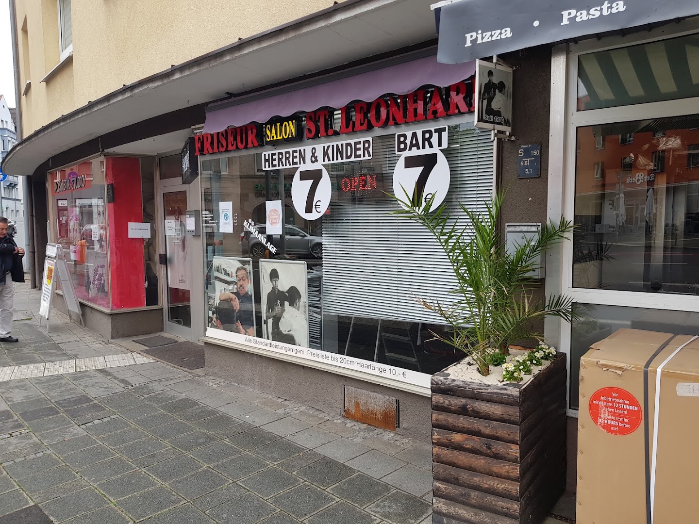 St. Leonard Frisur Salon 9€
